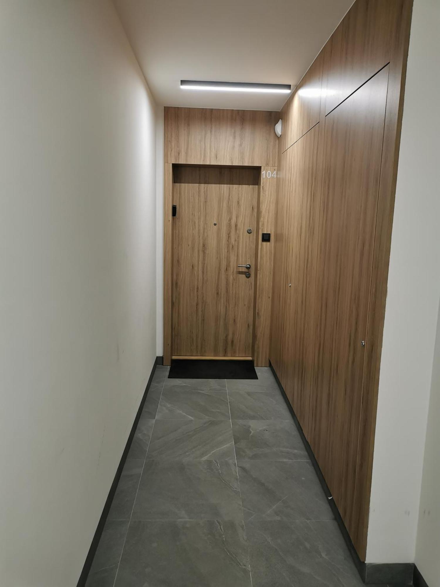 Wola Blue Modern Apartment 华沙 外观 照片