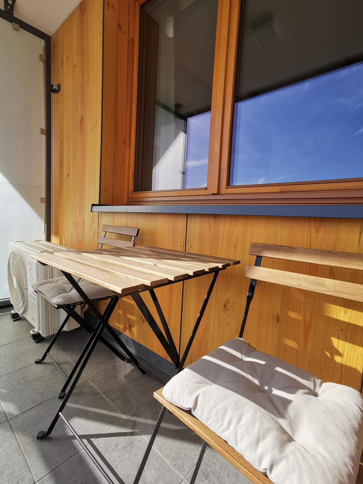 Wola Blue Modern Apartment 华沙 外观 照片